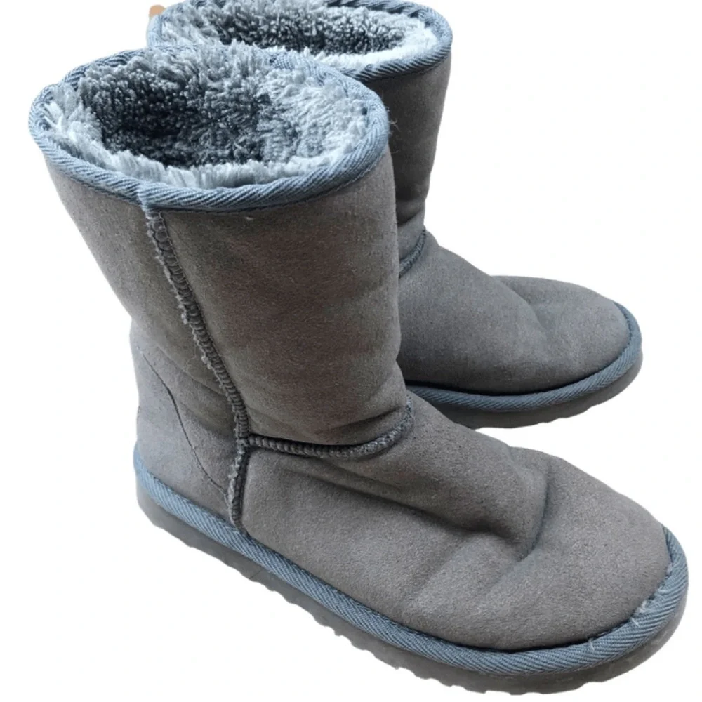 UGG Australia Women's Gray Suede Sheepskin‎ Lined Boots Size 6